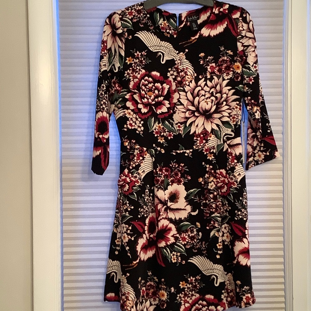 Nicole Miller Black Floral 3/4 slant Sleeve Dress